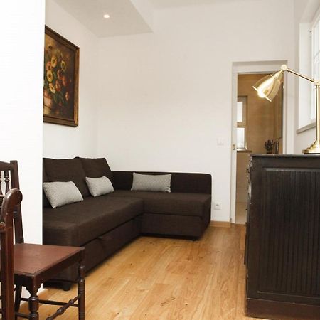 Cushy Apartment With Garden In Estoril Ngoại thất bức ảnh