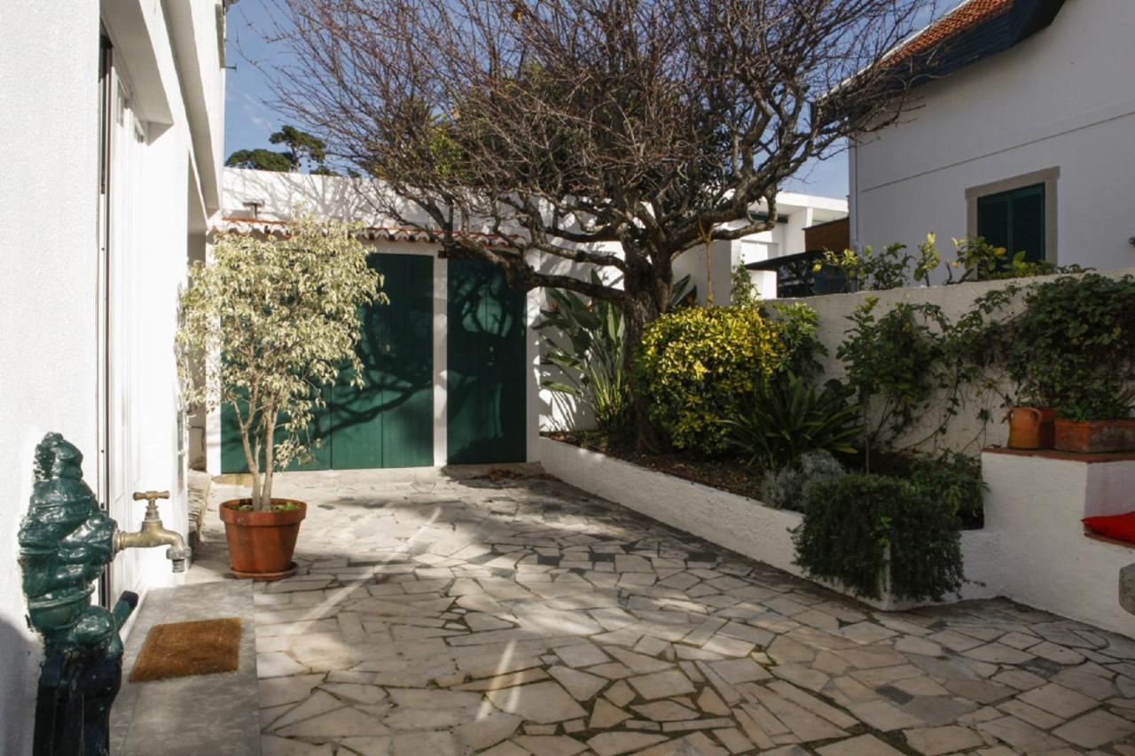 Cushy Apartment With Garden In Estoril Ngoại thất bức ảnh
