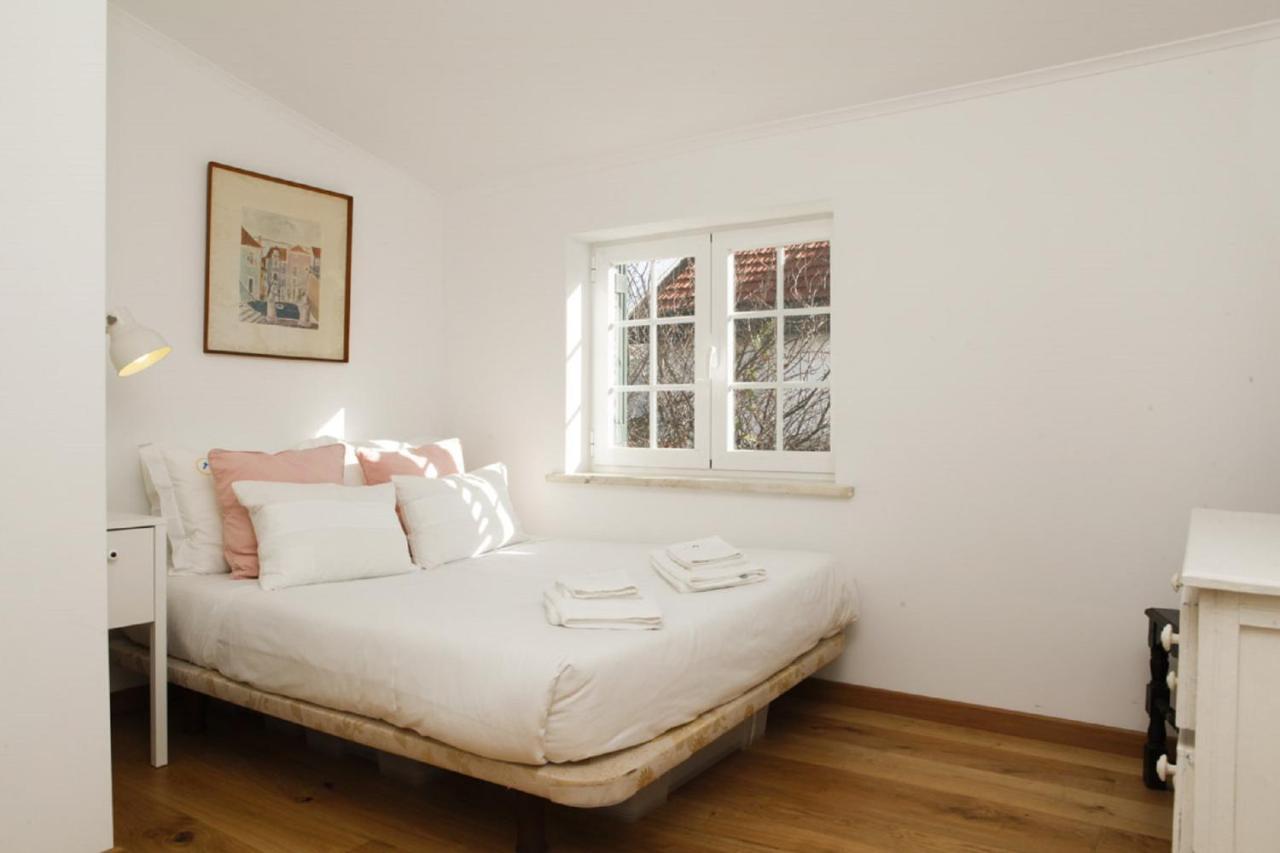Cushy Apartment With Garden In Estoril Ngoại thất bức ảnh