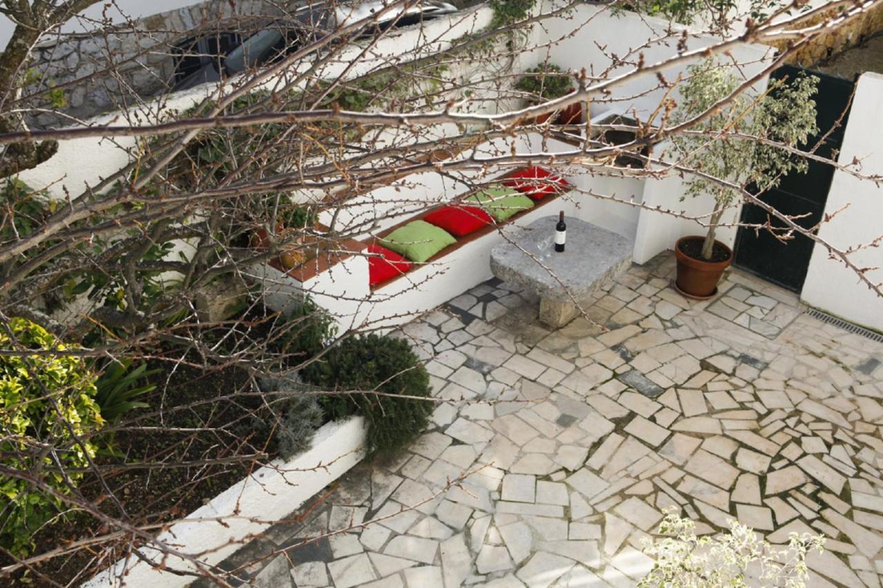 Cushy Apartment With Garden In Estoril Ngoại thất bức ảnh
