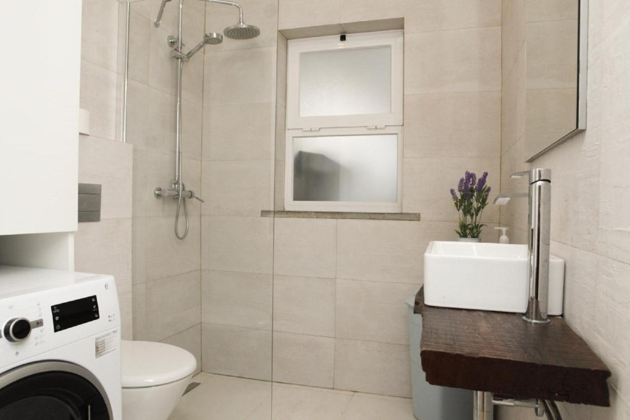 Cushy Apartment With Garden In Estoril Ngoại thất bức ảnh