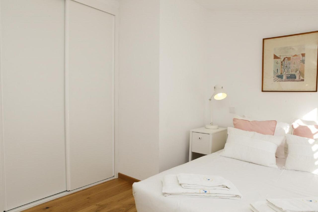 Cushy Apartment With Garden In Estoril Ngoại thất bức ảnh