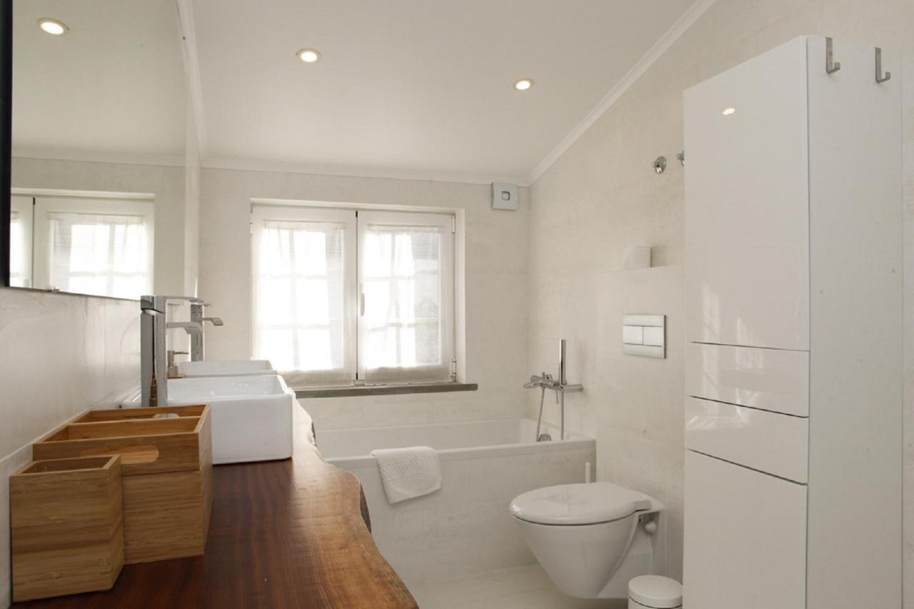 Cushy Apartment With Garden In Estoril Ngoại thất bức ảnh
